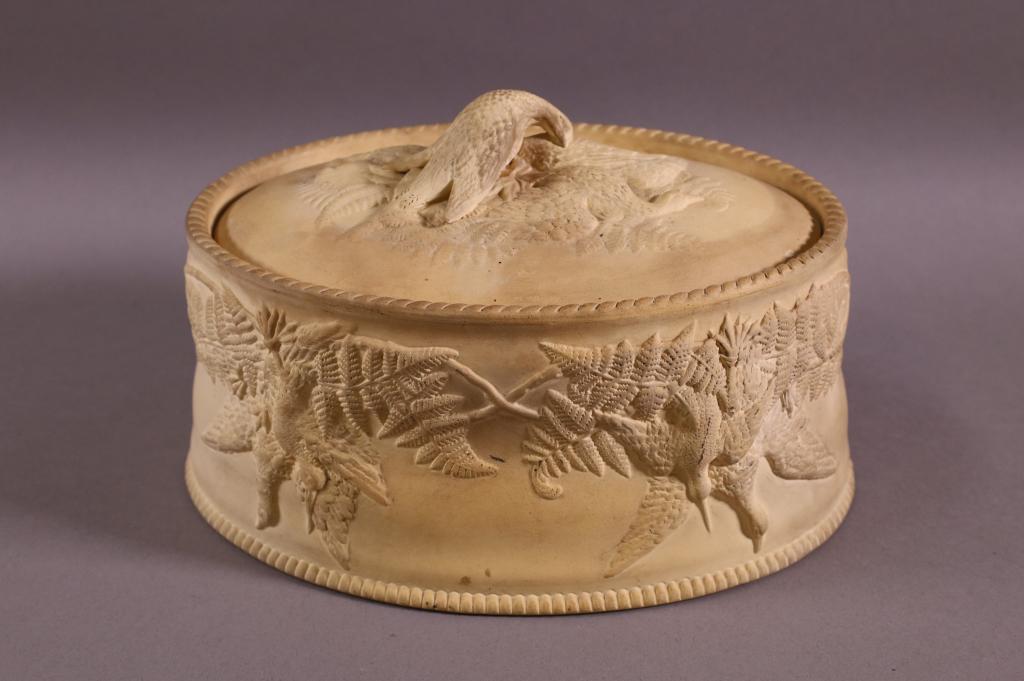 WEDGEWOOD CANEWARE TUREEN (1 of 5)