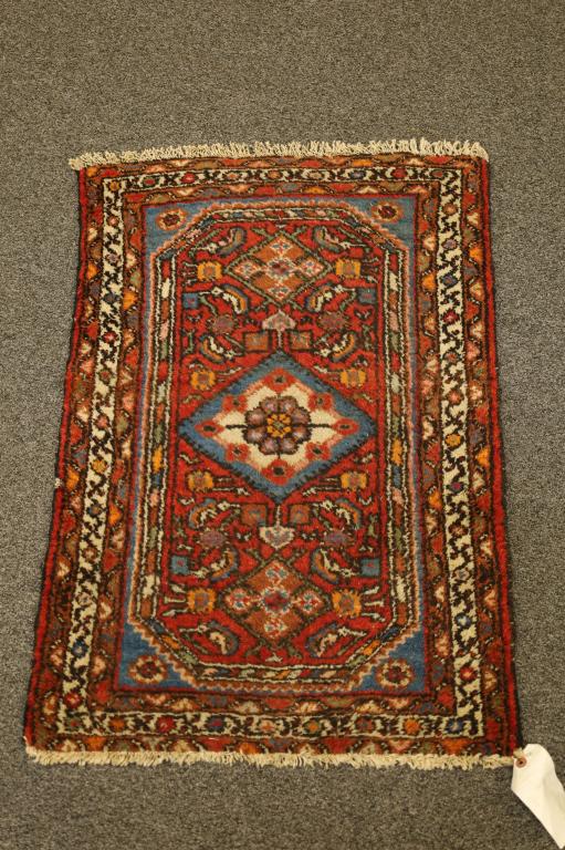 SMALL HANDMADE PERSIAN RUG (1 of 3)