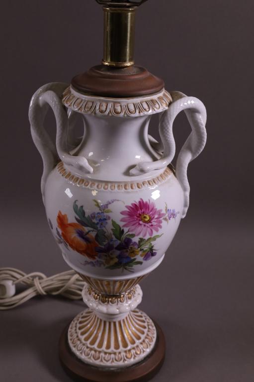 MEISSEN STYLE URN LAMP: SNAKE HANDLED URN LAMP. SINGLE SOCKET. HAND PAINTED FLORAL. GOOD CONDITION. 24" H.