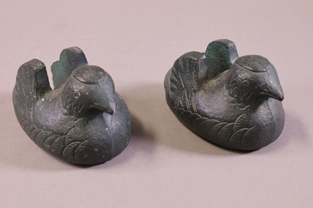 BIRD FORM CAST IRON ROOM DIVIDER FEET (1 of 4)