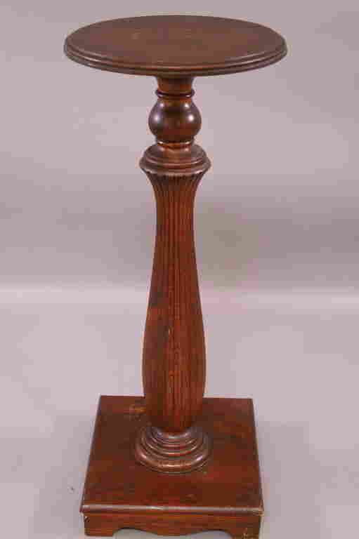ANTIQUE AMERICAN OAK PLANT STAND (0109B) on May 07, 2022 Redlands Antique Auction in CA