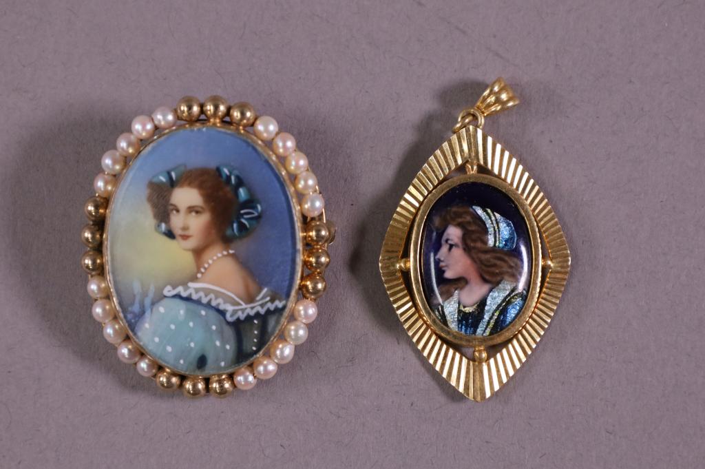 2 ANTIQUE PORTRAIT PENDANTS (1 of 3)