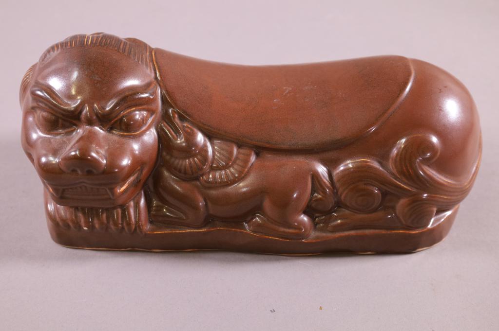 CHINESE LION PORCELAIN PILLOW (1 of 4)