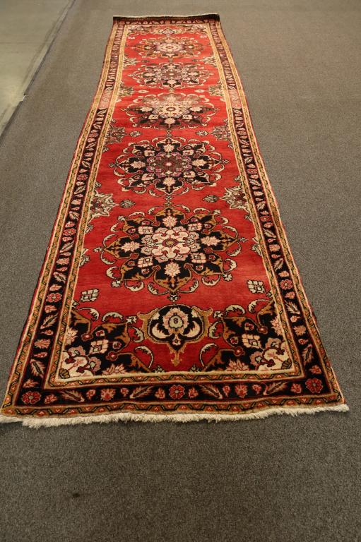 HAND MADE WOOL RUNNER (1 of 3)