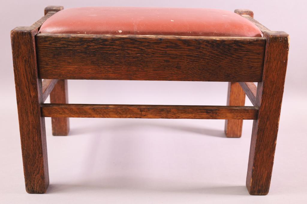 STICKLEY QUAINT MISSION OAK FOOTSTOOL (1 of 4)