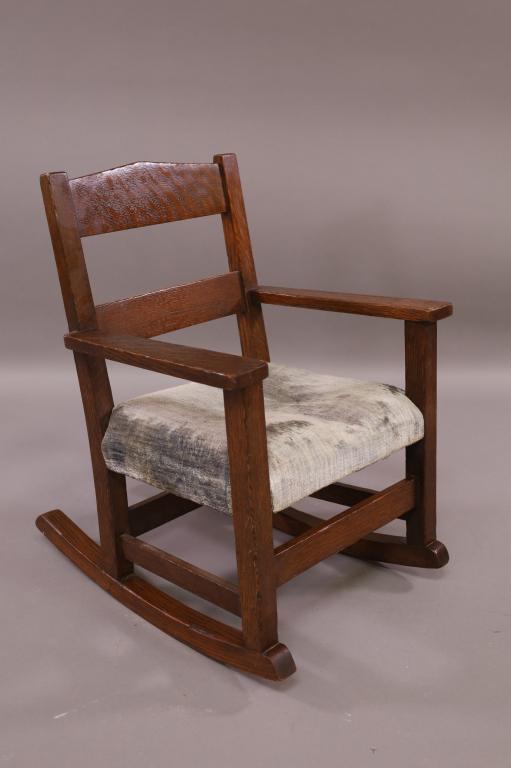 ARTS & CRAFTS OAK CHILD'S ROCKER (1 of 3)