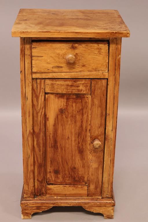 PRIMITIVE NIGHTSTAND (1 of 4)