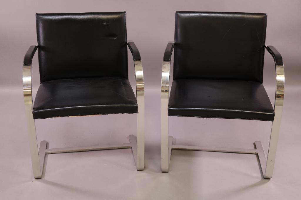 PAIR OF UNSIGNED KNOLL BRNO ARM CHAIRS: PAIR OF VINTAGE MID CENTURY MODERN UNSINGED KNOLL BRNO AMR CHAIRS. TEAR TO UPHOLSTERY ON BACK. 22 1/2" W x 22 1/2" D x 32" H. THIS ITEM EXCEEDS SIZE LIMITATIONS FOR IN HOUSE SHIPPING.