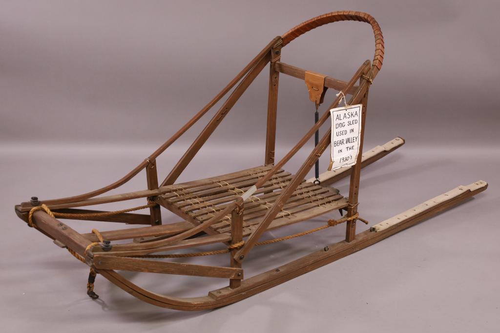 ANTIQUE DOG SLED (1 of 6)