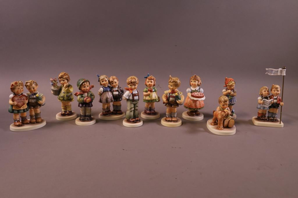 11 HUMMEL CLUB & COLLECTOR'S CLUB HUMMELS: PLAYFUL BLESSING, THE LITTLE PAIR, GIFTS OF LOVE, MY WISH IS SMALL, AND MORE. GOOD CONDITION. 3" - 6 3/4" H.