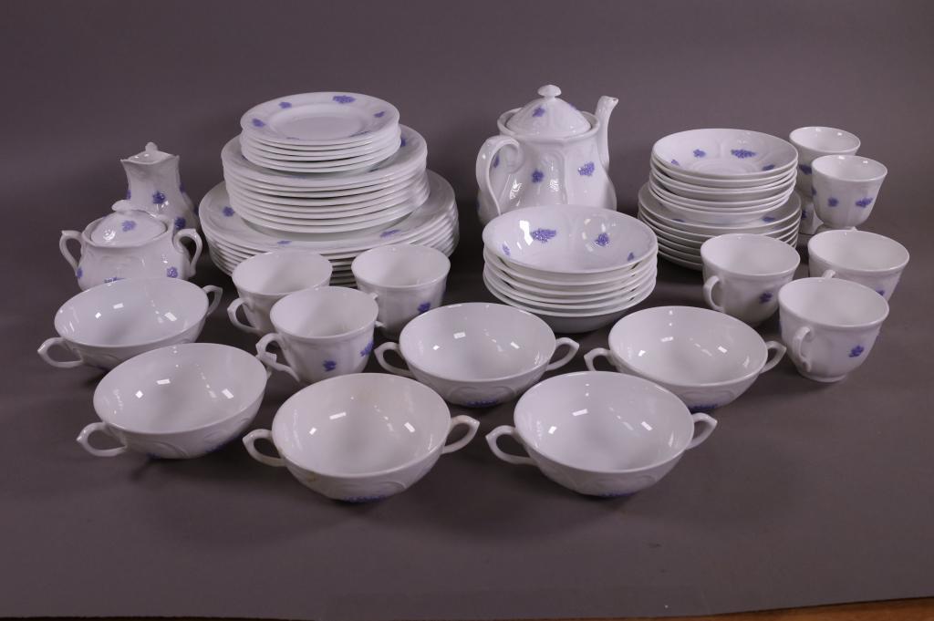 58 PIECES OF ADDERLEY BLUE CHELSEA CHINA: 8 10 1/4" DINNER PLATES, 8 8" SALAD PLATES, 6 6" BREAD AND BUTTER PLATES, 6 6" SOUP BOWLS, 6" H TEA POT, CREAM & SUGAR, 2 4" EGG CUPS, 6 CUPS & SAUCERS, 6 CREAM SOUPS & SAUCERS. ALL IN GOOD CONDITION.