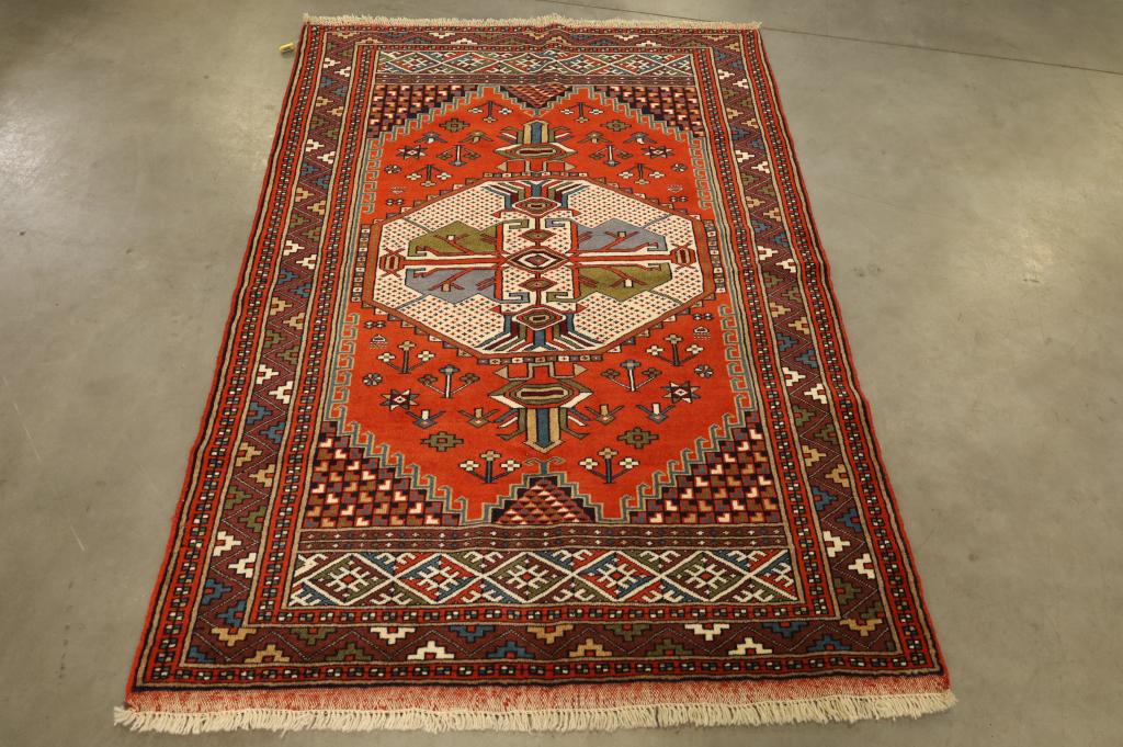 HANDMADE 6' x 4' 3" PERSIAN WOOL RUG (1 of 4)