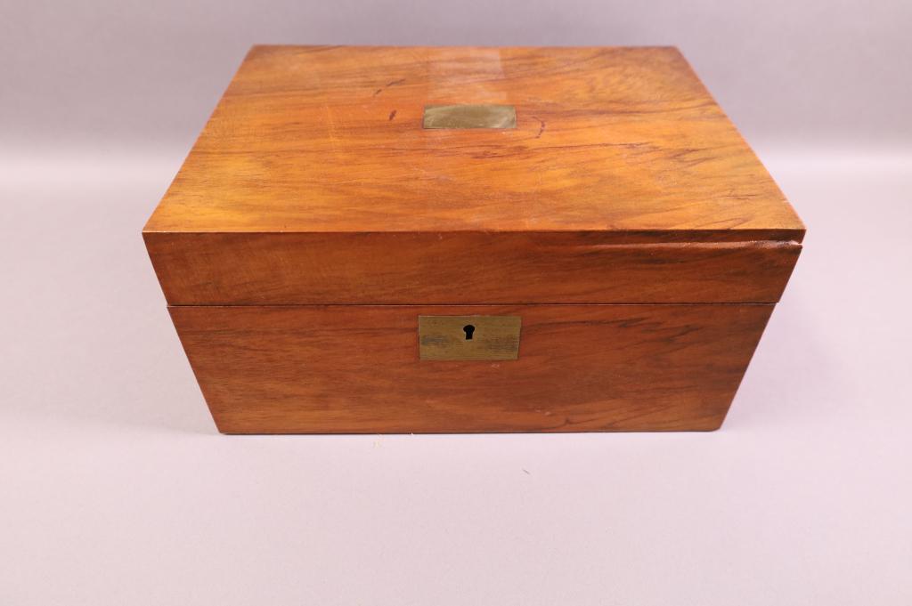 VICTORIAN LAP DESK (1 of 2)