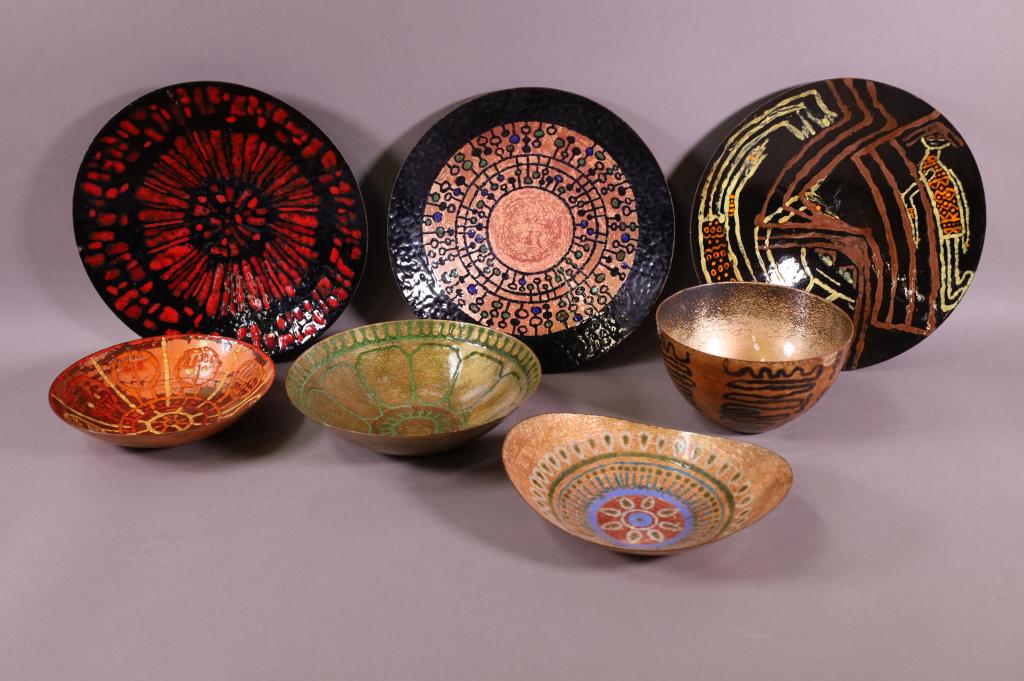 7 MID CENTURY MODERN ENAMEL BOWLS (1 of 2)