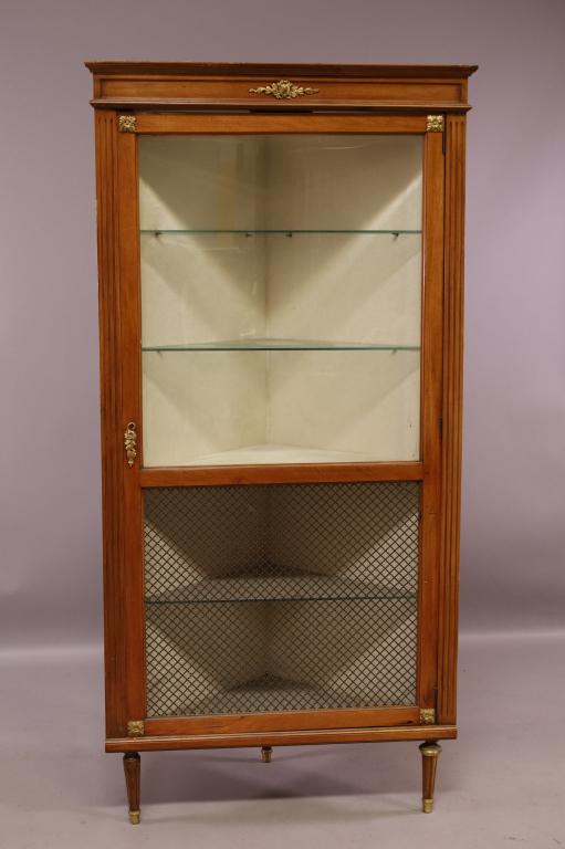 ANTIQUE FRENCH SINGLE DOOR CORNER CABINET (1 of 3)