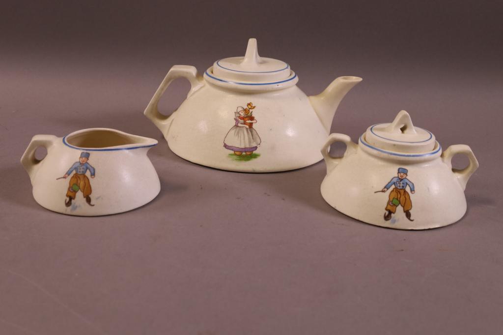 3 PC. ROSEVILLE TEA SET (1 of 4)