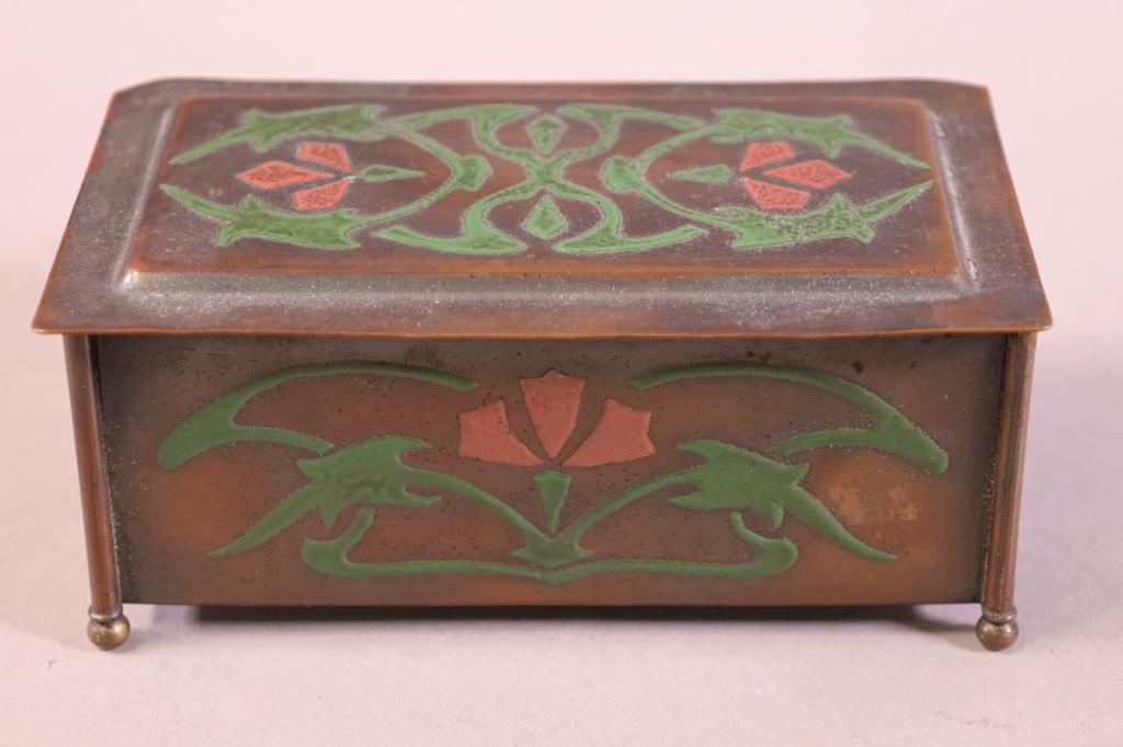 ART CRAFTS COPPER DRESSER BOX (1 of 3)