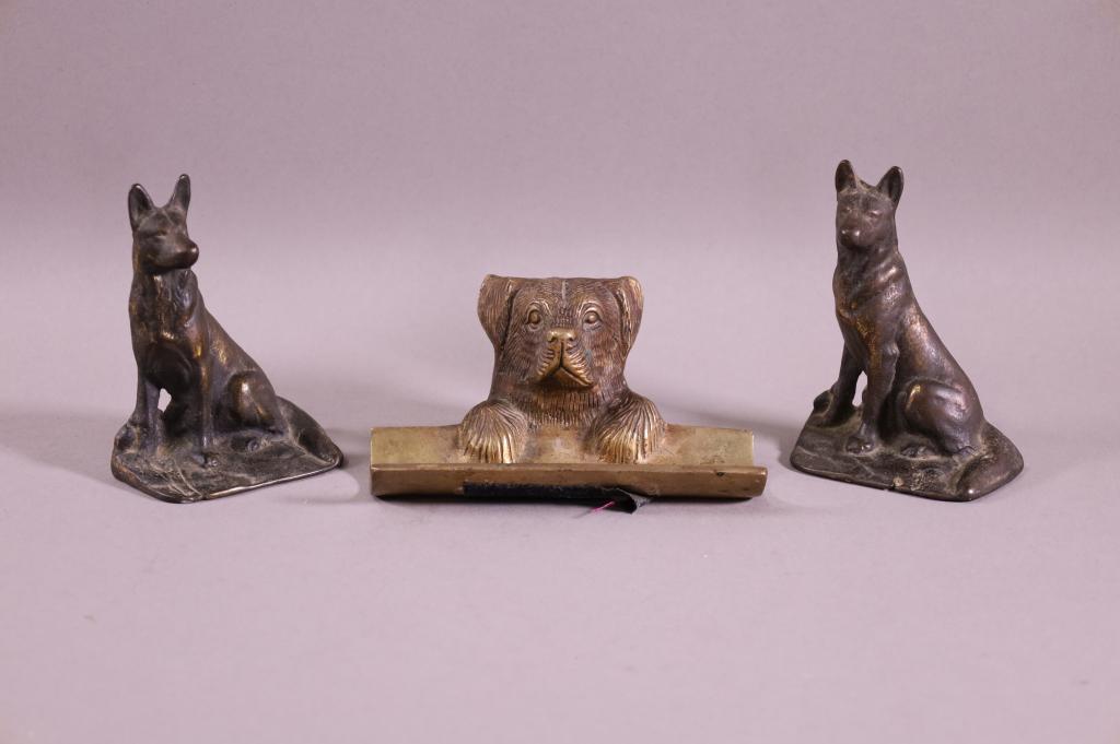 PAIR OF DOG BOOKENDS & PEN HOLDER (1 of 3)