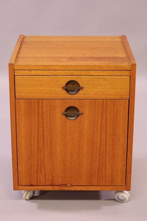 DANISH MODERN TEAK ROLLING CABINET (1 of 6)