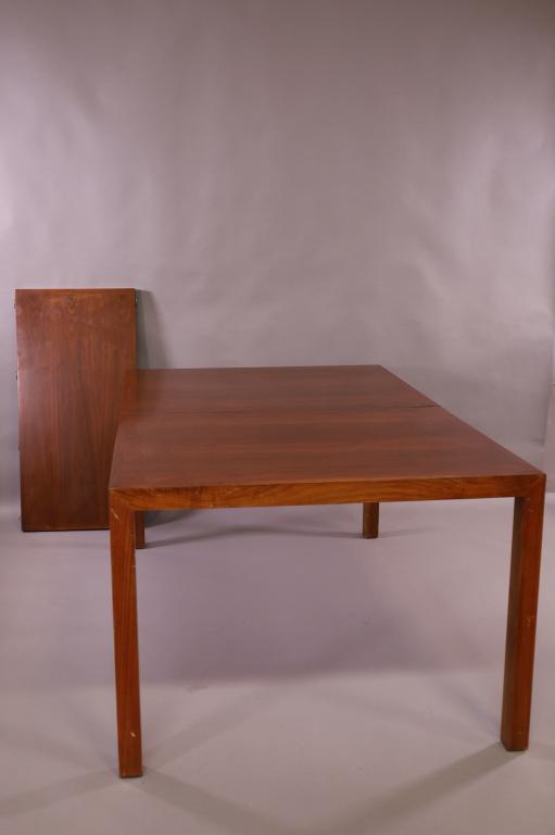 MID CENTURY MODERN DINING TABLE (1 of 4)