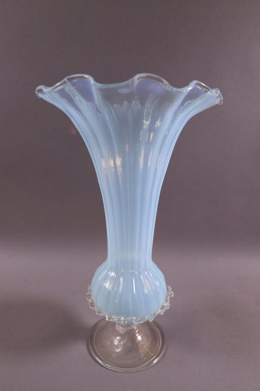 VENETIAN SALVIATI GLASS VASE (1 of 3)