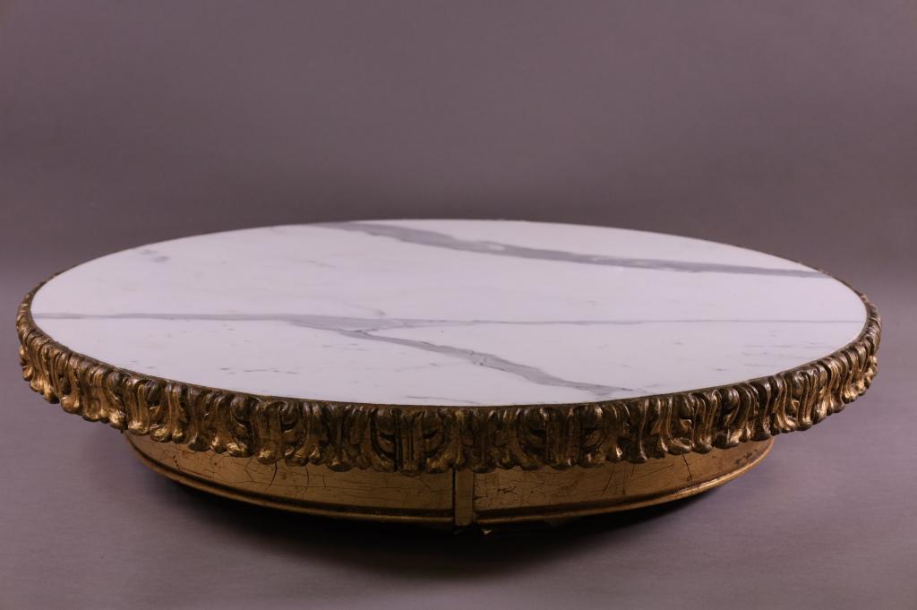 LARGE MARBLE TABLE CENTER PIECE (1 of 3)