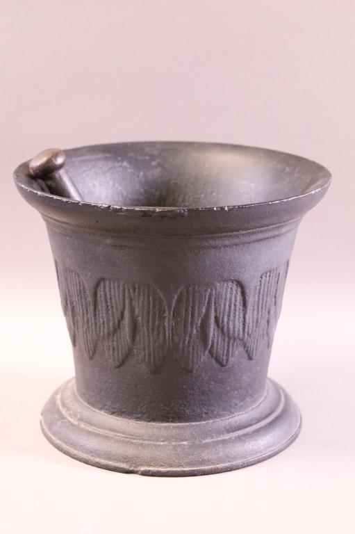 LARGE CAST IRON MORTAR PESTLE (1 of 3)