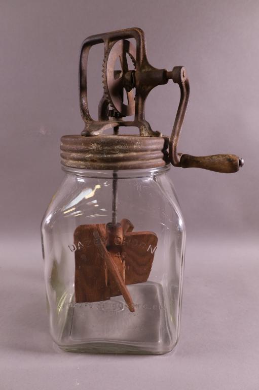 DAZEY GLASS BUTTER CHURN (1 of 2)