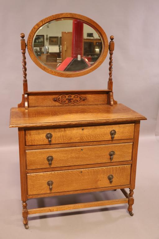 1910'S OAK BARLEY TWIST DRESSER (1 of 4)