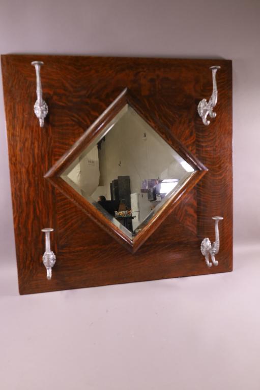ANTIQUE AMERICAN OAK HAT RACK (1 of 3)