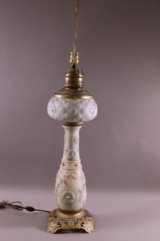 WAVECREST STYLE TABLE LAMP (1 of 4)