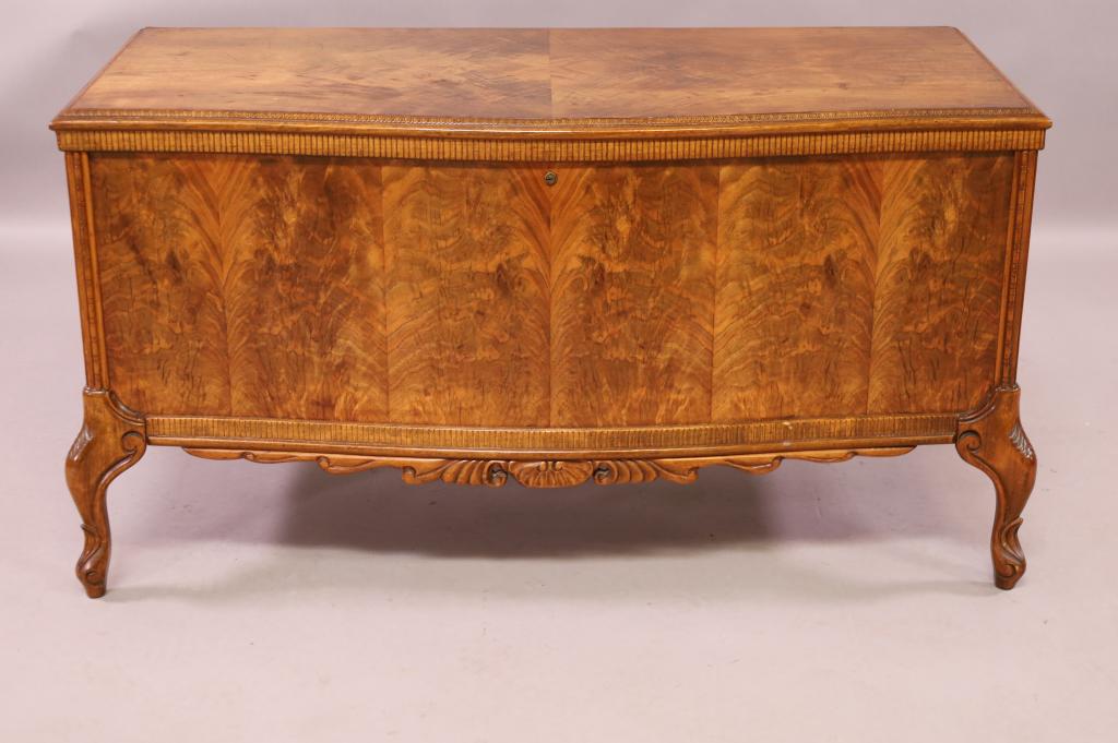 1920'S BURLED WALNUT CEDAR CHEST (1 of 6)