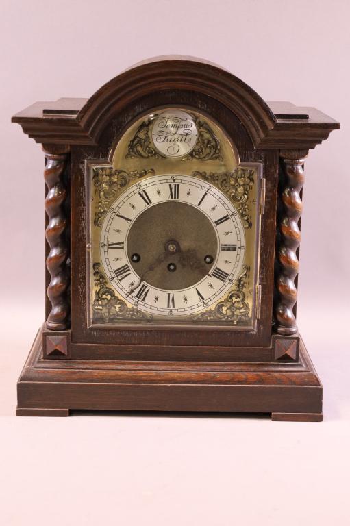 JUNGHANS BRACKET CLOCK (1 of 5)