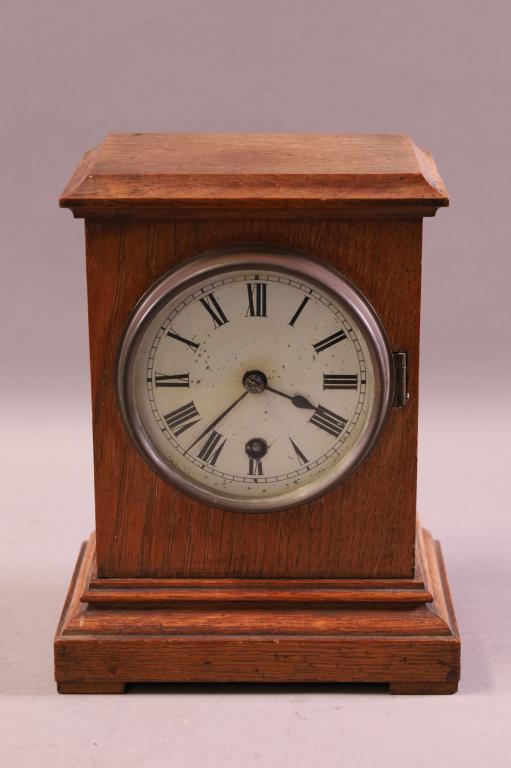 OAK SHELF CLOCK (1 of 5)