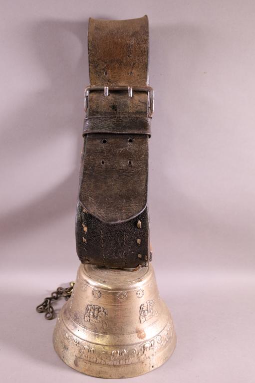 LARGE SWISS COW BELL (1 of 4)