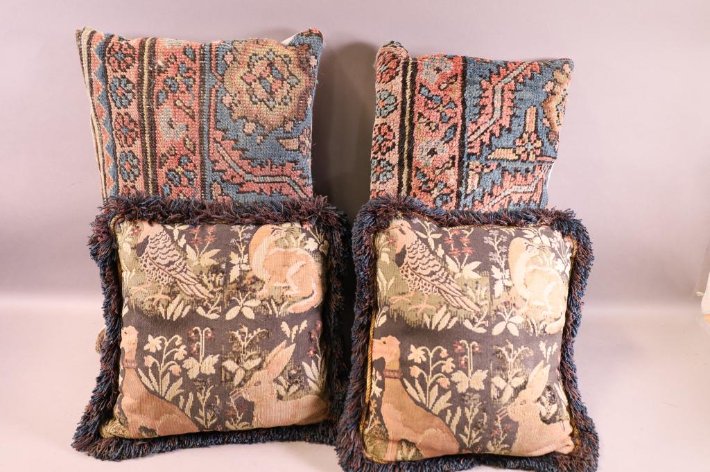 4 VINTAGE PILLOWS (1 of 5)