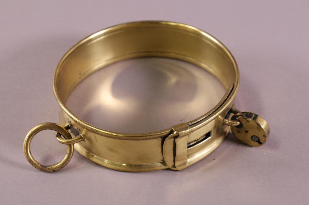 19TH CENTURY BRASS COLLAR (1 of 2)