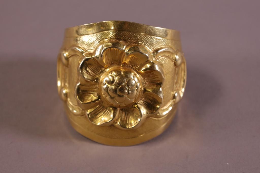 18K GOLD CUFF BRACELET (1 of 5)