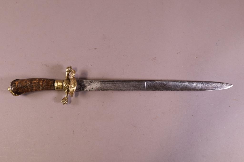 ANTIQUE DAGGER (1 of 5)