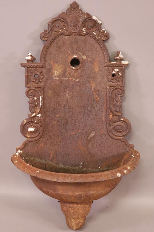 ANTIQUE CAST IRON WALL MOUNT FOUNTAIN (0333) on Sep 10, 2022