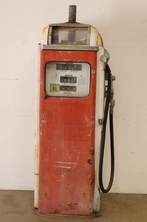 NATIONAL MODEL B-65 COMPUTING GAS PUMP (1 of 5)