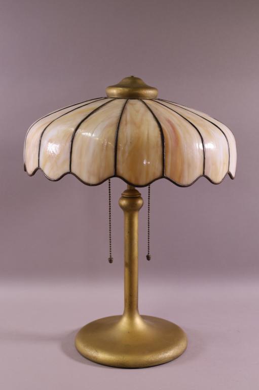 ANTIQUE SLAG GLASS TABLE LAMP (1 of 4)