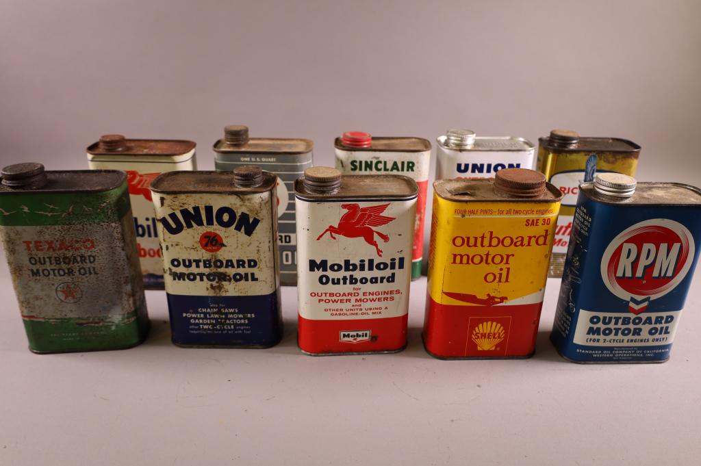 TEN 1 QUART OUTBOARD OIL CANS (1 of 2)
