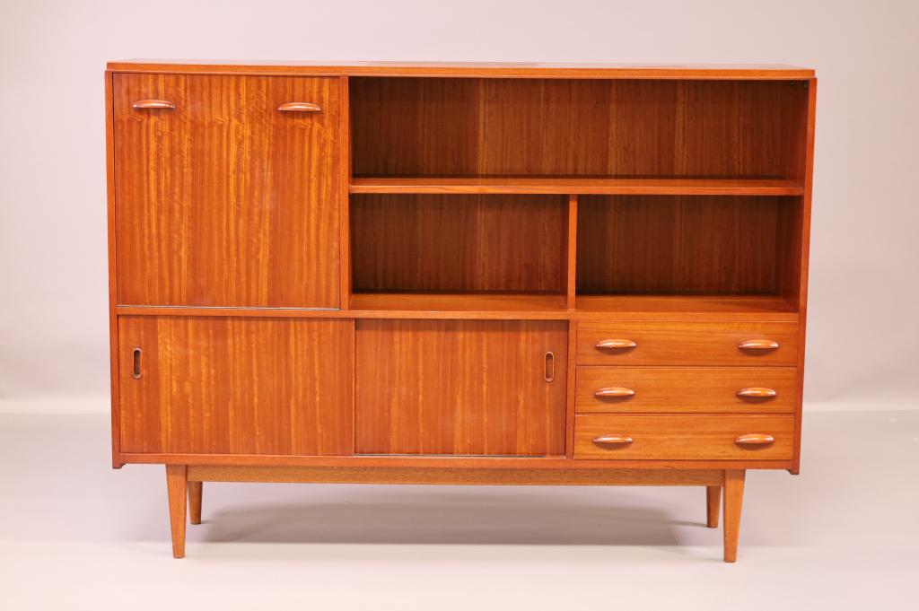 MID CENTURY MODERN COCKTAIL CABINET (1 of 7)