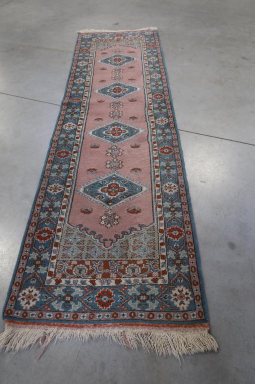 APPROX 9' 5" x 2' 9" HANDMADE WOOL RUG (1 of 4)