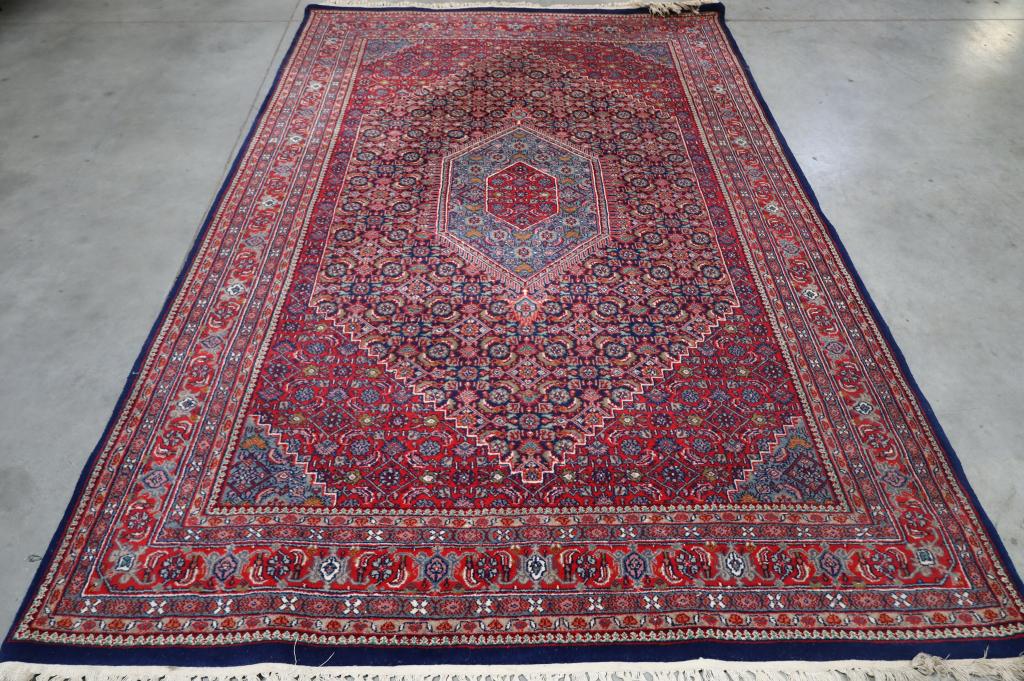 APPROX 9' 5" x 6' 2" HANDMADE WOOL RUG (1 of 4)