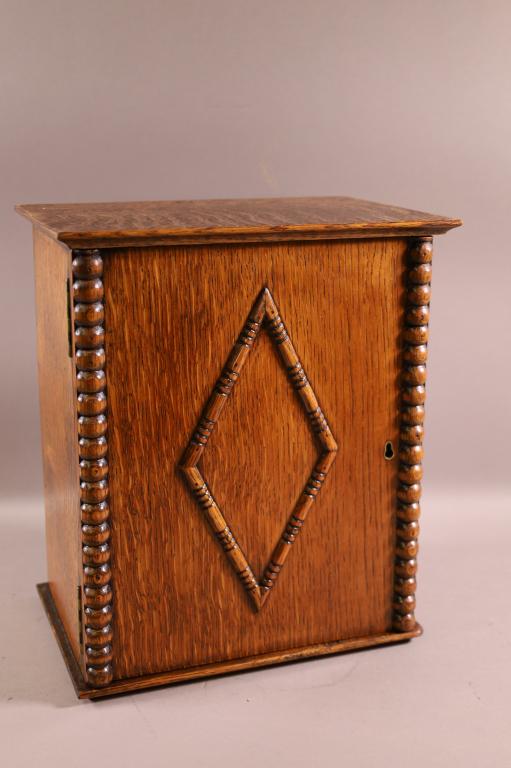 ANTIQUE OAK HANGING HUMIDOR CABINET (1 of 2)