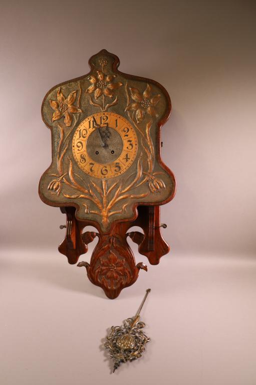 UNUSUAL ANTIQUE ART NOUVEAU WALL CLOCK (1 of 2)