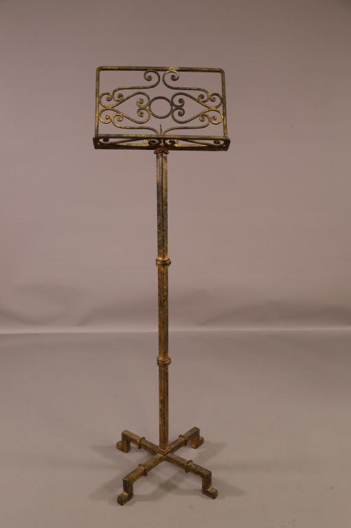METAL MUSIC STAND (1 of 3)