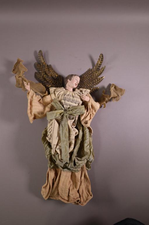 RELIGIOUS SANTO FIGURE (1 of 3)